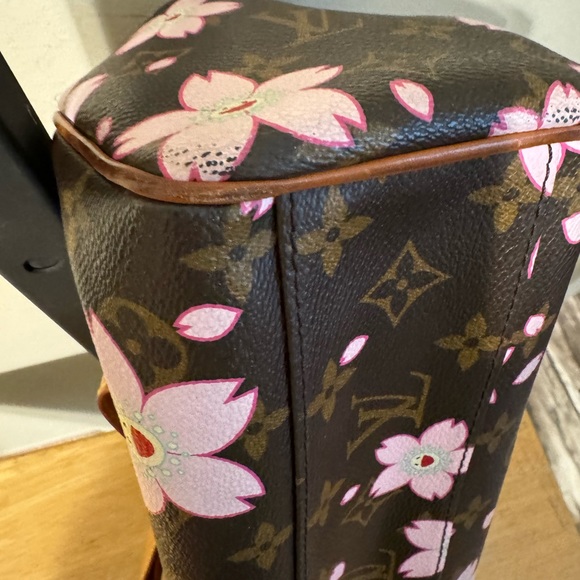 Louie Vuitton Cherry Blossom Retro - Picture 9 of 14